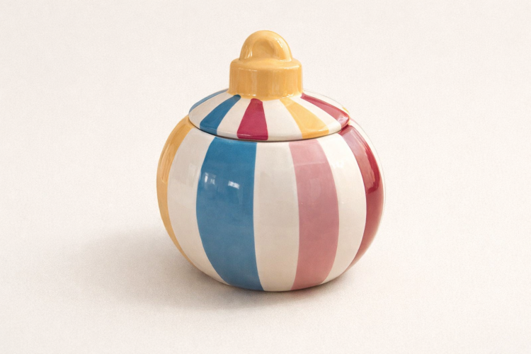 Ceramiczny pojemnik na słodycze