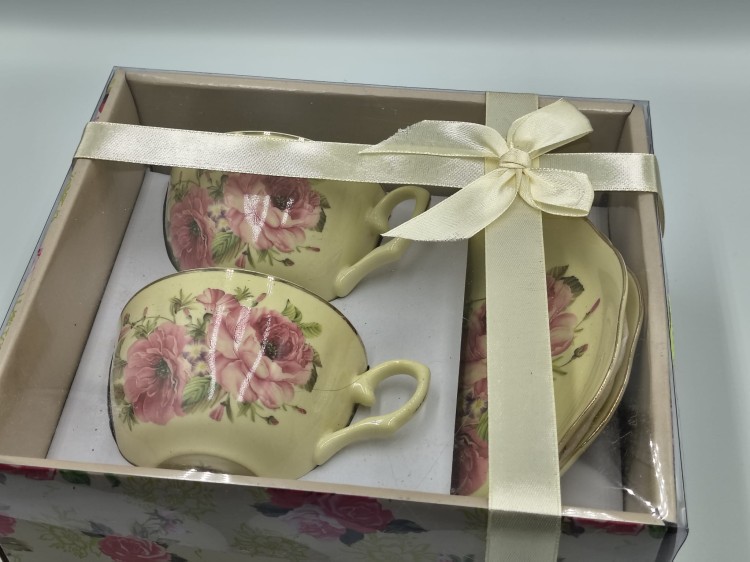 Zestaw Dwóch Filiżanek z delikatnej porcelany