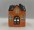 Ceramiczny Domek z Czarnym Dachem